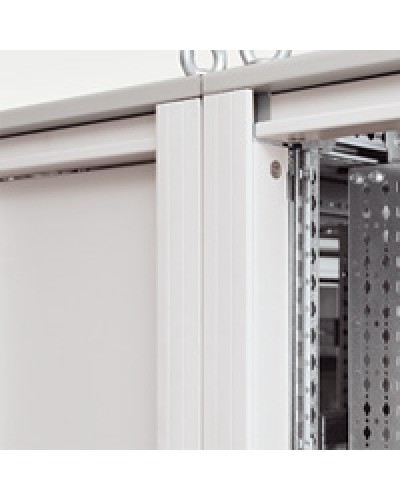 Облицовка Legrand 020563 в Камышине Аксессуары для стоек и шкафов Pintop.ru